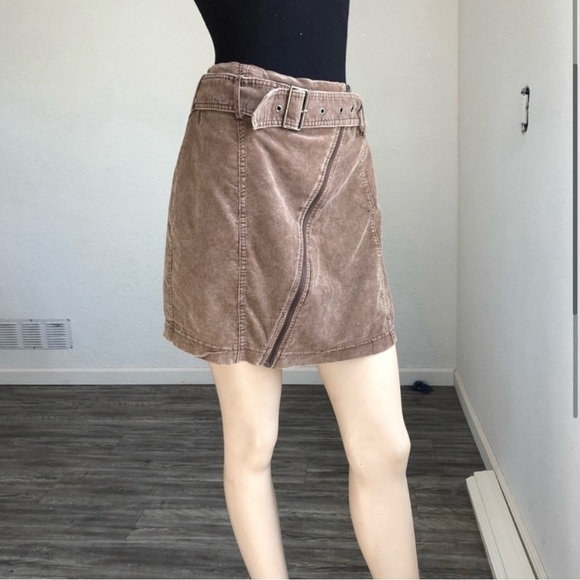 Brown Corduroy Skirt with Belt - Picture 2 of 8